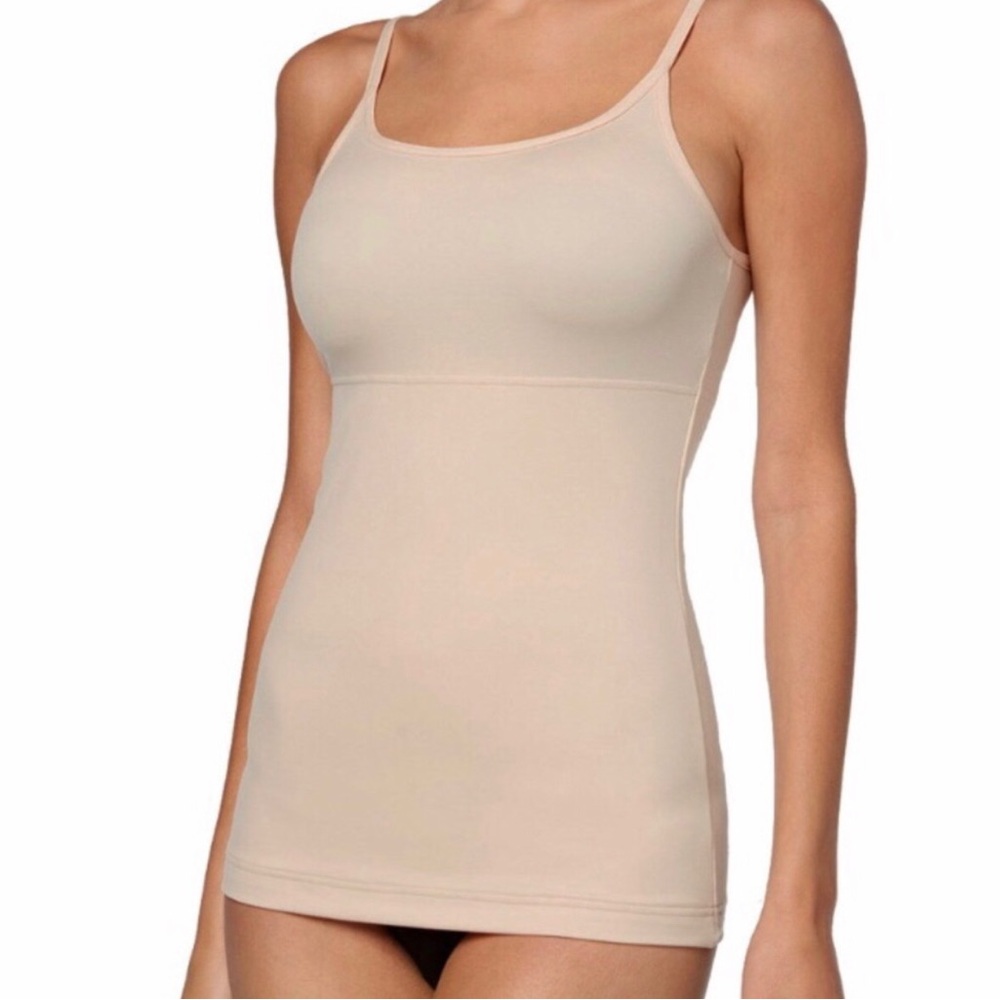 🩵2/$20 MIX&MATCH 💛NWOT Flexees Seamless Nude Camisole Slimming Tank Shapewear